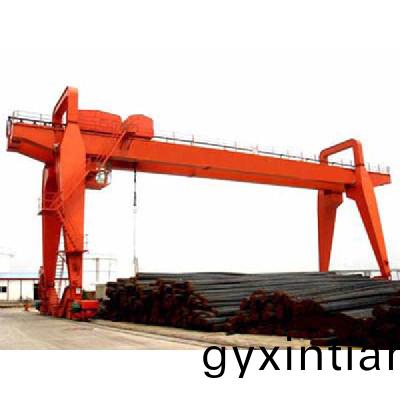 通用門式(shi)起重(zhong)機8