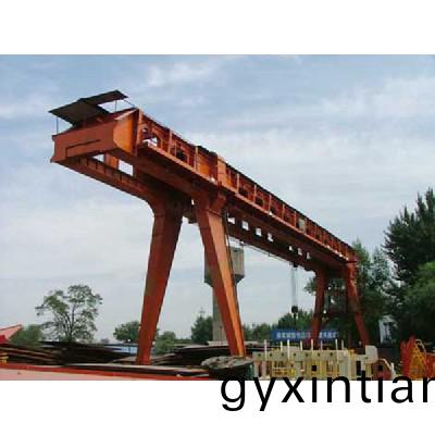 通(tong)用門式起重機